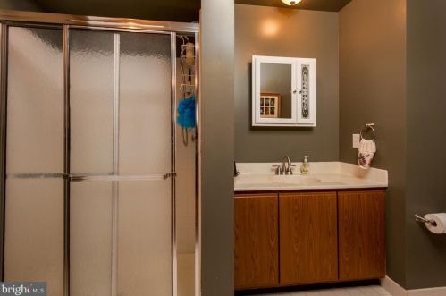 403 Stratford Ct, Lansdale PA  19446-6374 exterior