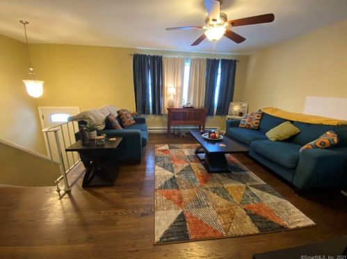 304 East Rd, Bristol CT  06010-6838 exterior