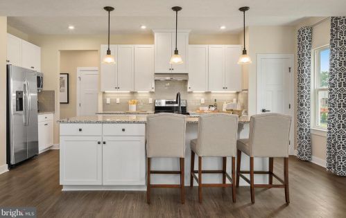 33 Winifred Dr, Hanover PA  exterior