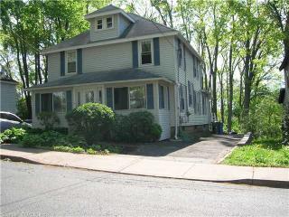 332 Summit St, Manchester, CT 06042-3149
