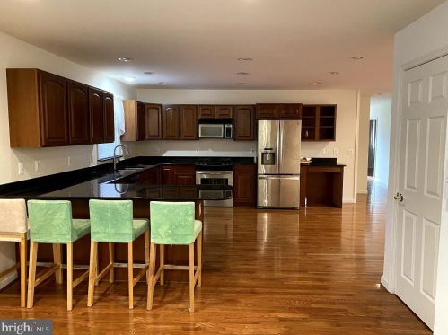 1745 Anderson Rd, Falls Church VA  22043-1143 exterior