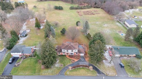 6061 Pahagaco Rd, Spring Grove PA  17362-8898 exterior
