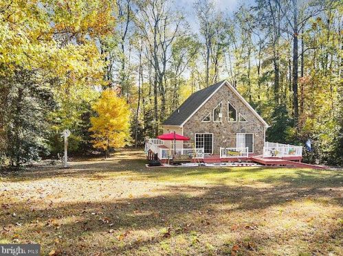 1026 Independence Dr, Montross, VA 22520-8511