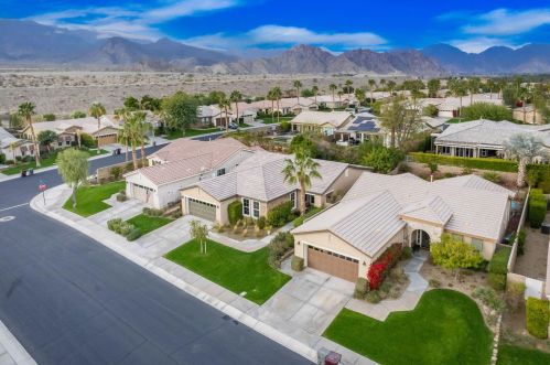 81160 Victoria Ln, La Quinta CA  92253-9351 exterior
