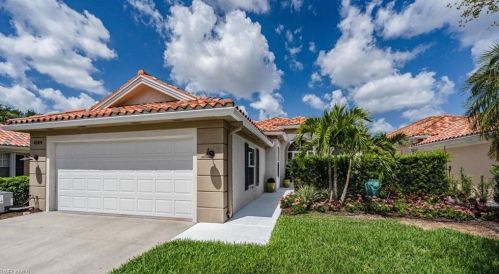 4249 Montalvo Ct, Naples FL  34109-3336 exterior