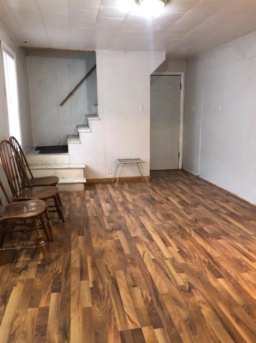1212 59th St, Kenosha, WI 53140-4037