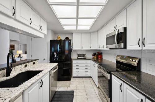 6017 Pier Pl Dr, Lakeland FL 33813-3786 exterior