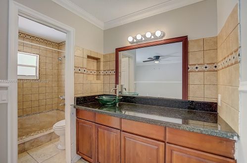 5730 199 St, Hialeah FL  33015-4933 exterior