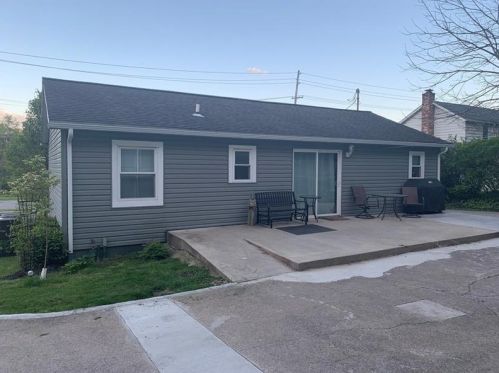 218 New Castle St, Slippery Rock, PA 16057-1007