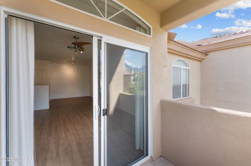 7050 Sunrise Dr, Tucson AZ  16105-1317 exterior