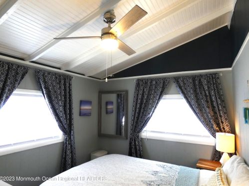 22 Crane Way, Lavallette NJ  08735-1305 exterior