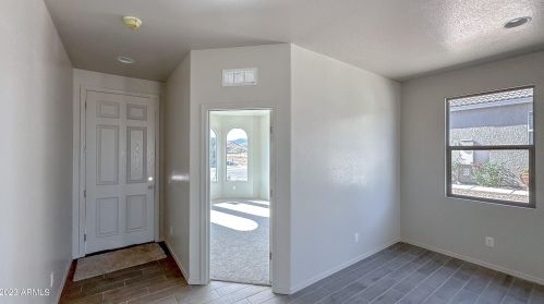 1452 Sheep Wash Way, Mescal, AZ 85602-7528