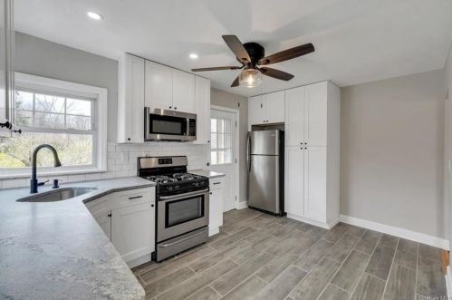 117 Mount Airy Rd, Newburgh NY  12553-6828 exterior