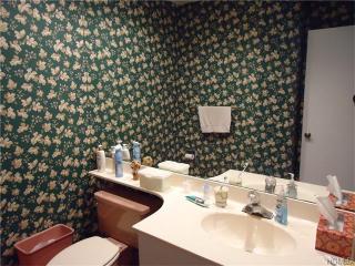 22 Spring Pond Dr, Crotonville NY  10562-2032 exterior