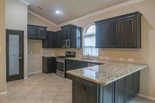 4512 Gunnison Dr, Denton TX  76208 exterior