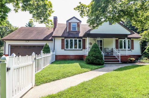 3 Blackwood Rd, Brookfield Center, CT 06804-2303
