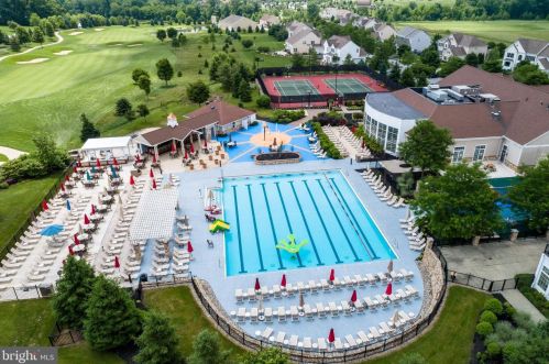 33 Locks Farm Ln, Downingtown PA  19335 exterior