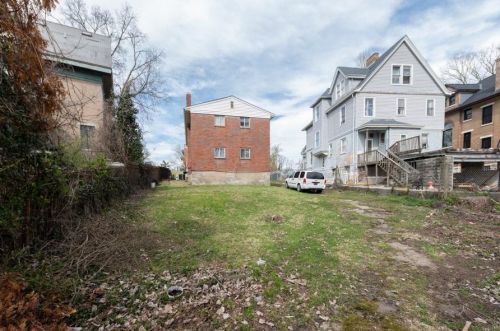 761 Fred Shuttlesworth Cir, Cincinnati OH 45229-2113 exterior