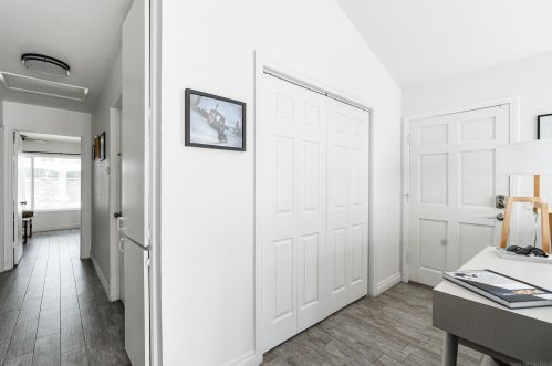 3682 Cliff Way, Oceanside CA  92056-4703 exterior