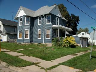 308 Monroe St, Lancaster, WI 53813-1338