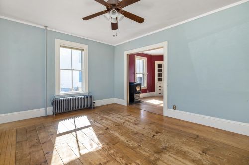 32 Hill St, Dover NH  03820-3111 exterior