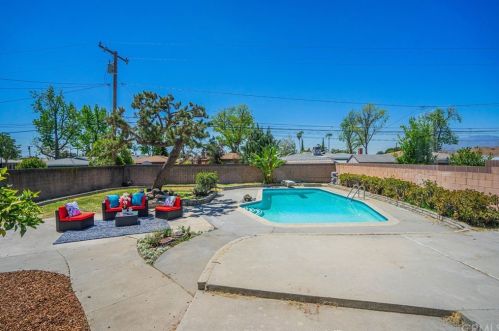 715 Cedar Dr, Covina CA  91723-1015 exterior