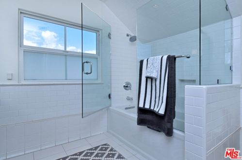 4934 Cartwright Ave, North Hollywood CA  91601-4023 exterior