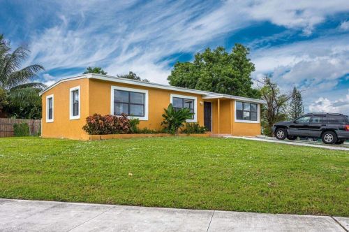 3105 Ocean Pkwy, Boynton Beach FL  33435-1652 exterior