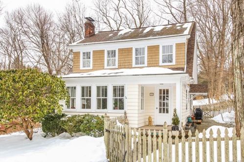 76 Park Dr, Chappaqua, NY 10514-3126