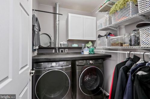 2355 Merseyside Dr, Woodbridge VA  22191-6568 exterior