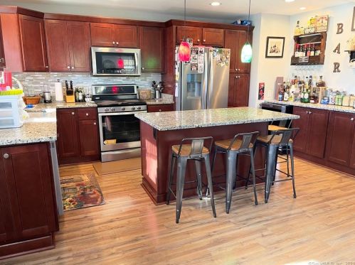 3 Griswold Ct, United States Coast Guard Ac CT  06320-5209 exterior