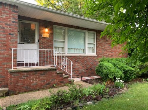 355 Douglas Rd, Roselle, NJ 07203-3028