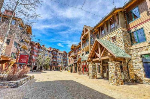 3001 Northstar Dr, Truckee CA  96161-4234 exterior