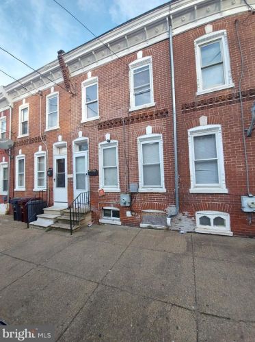 910 Pine St, Wilmington, DE 19801-4030