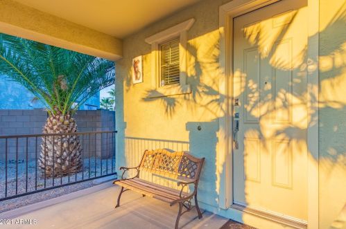 6439 Goldfinch Dr, Gilbert, AZ 85298-4316
