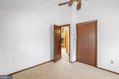 208 Pathfinder Ln, Hedgesville WV  25427-6160 exterior