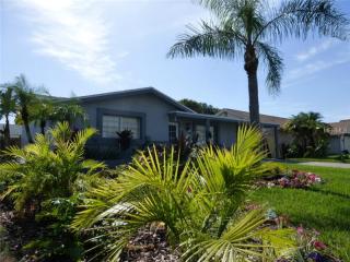 3200 Honeymoon Ln, Tarpon Springs, FL 34691-1115