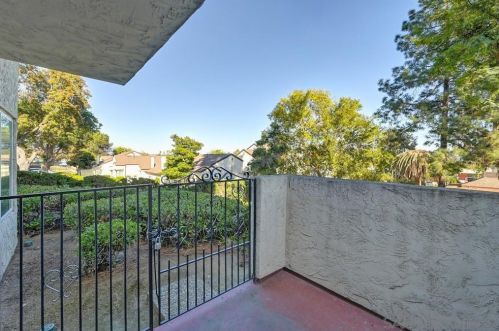 1477 Falcon Ln, El Cajon CA  92020-1426 exterior