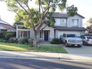 915 Woodsong Ln, Los Angeles, CA 94513-2925