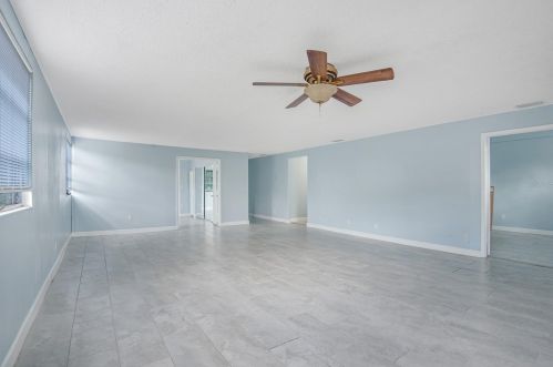 18310 Belvedere Rd, Orlando FL  32820-2319 exterior