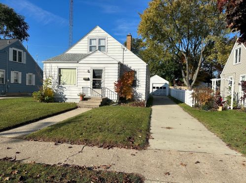 7714 17th Ave, Kenosha, WI 53143-1514