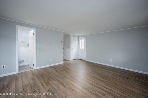 1 Brunswick Dr, Wall Township NJ  07731-1722 exterior