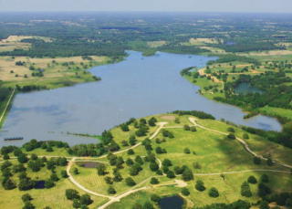 190 Valley View Dr, Athens, TX 75751