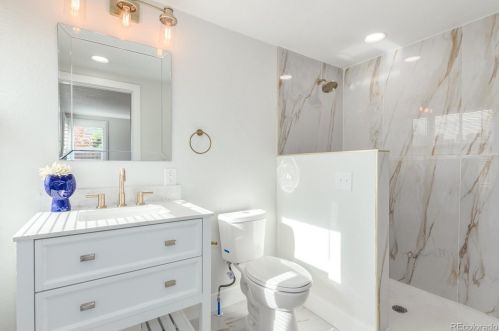 760 Stuart St, Denver CO  80204-2939 exterior