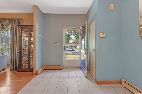 55 Primrose Ln, San Remo, NY 11754-3932
