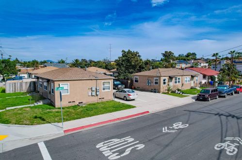 803 Paradise Dr, National City, CA 91950-3809
