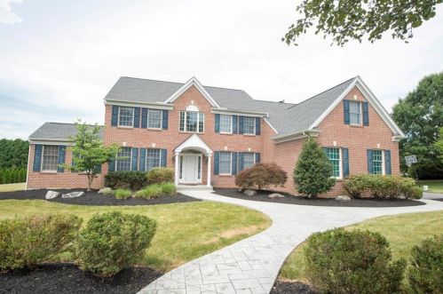 2362 Cross Creek Rd, Macungie PA  18062-9549 exterior