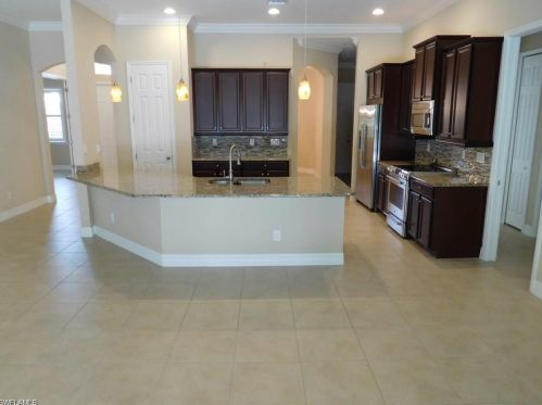 6853 Il Regalo Cir, Naples FL  34109-6818 exterior