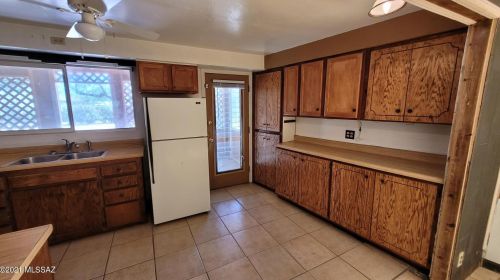 5634 Wyoming St, Tucson, AZ 85757-9544