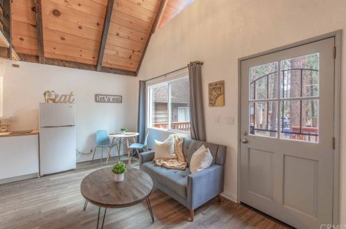 818 Rainbow Blvd, Big Bear City CA  92314-9654 exterior